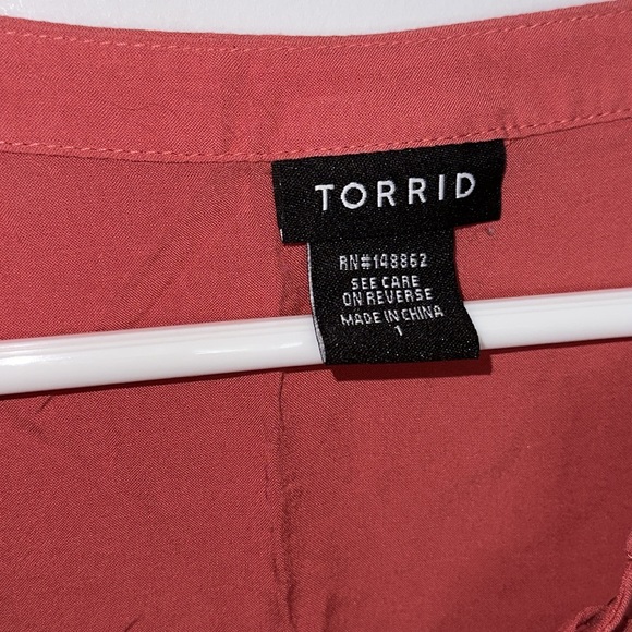 TORRID long sleeve top size1 - Picture 2 of 3